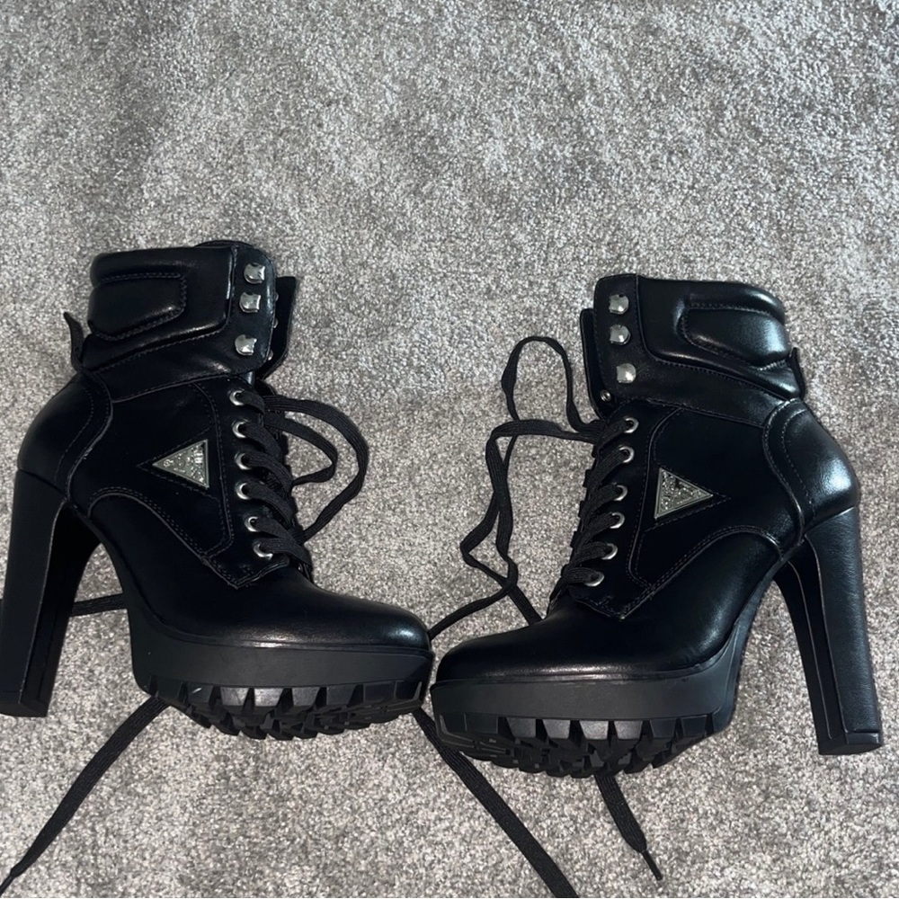 Guess boots size 6, and never worn